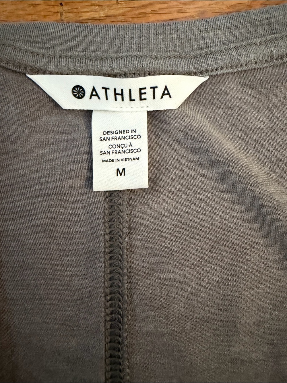 Athleta Stratus II top - M - Picture 2 of 4